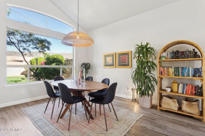 4-web-or-mls-16032-s-1st-st