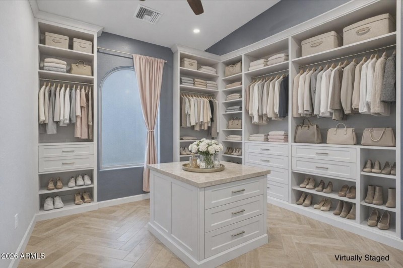 Closet staging