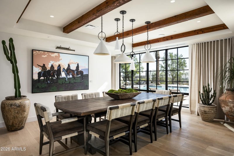 055_Phoenician Clubhouse