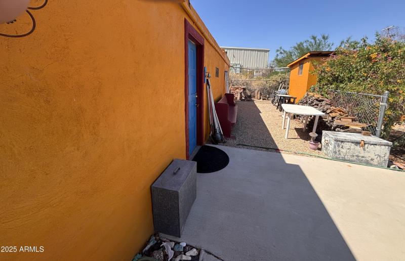 851 N Washington Casita exterior