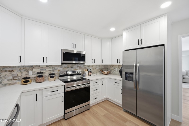 New Stove, Dishwasher, & Mmicrowave.