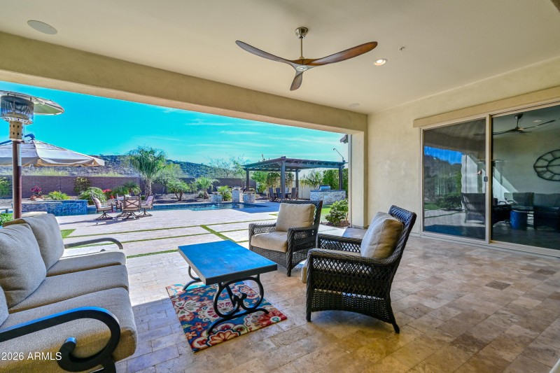 Covered patio-Backyard