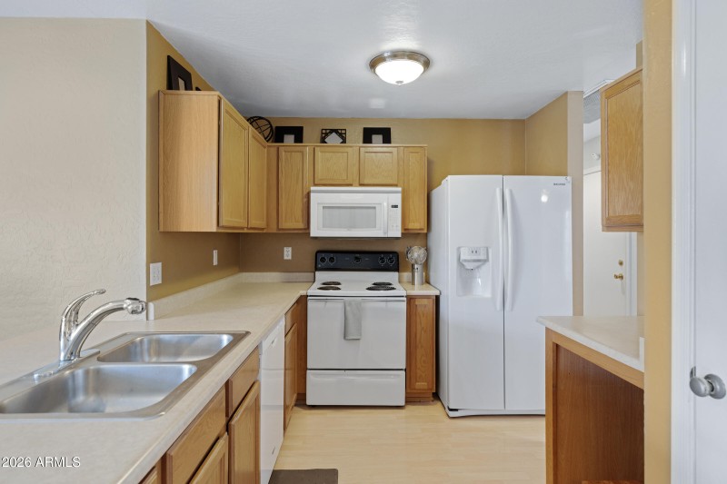 3212 W St Kateri Dr-12