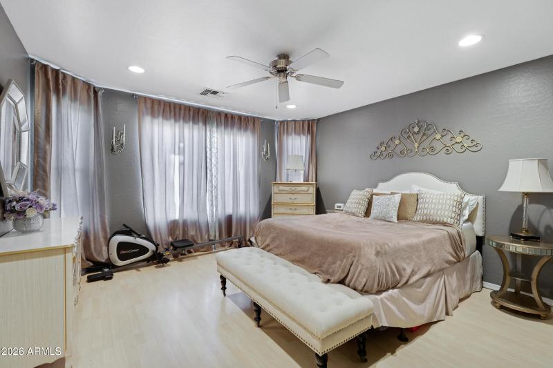 3212 W St Kateri Dr-20