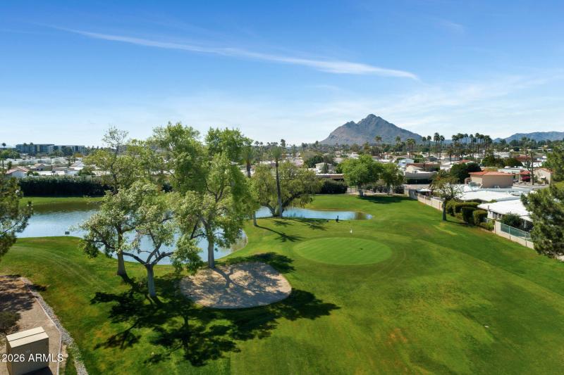 32-web-or-mls-7950-e-camelback-rd-bldg-2