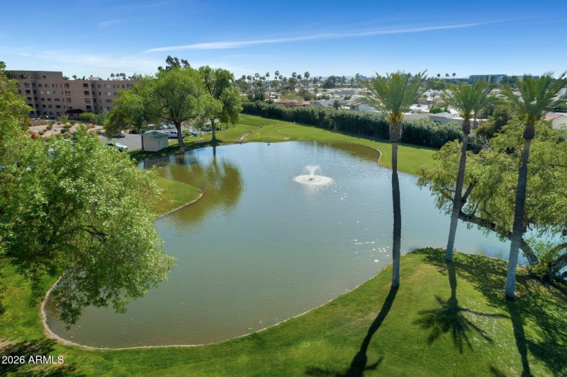 33-web-or-mls-7950-e-camelback-rd-bldg-2