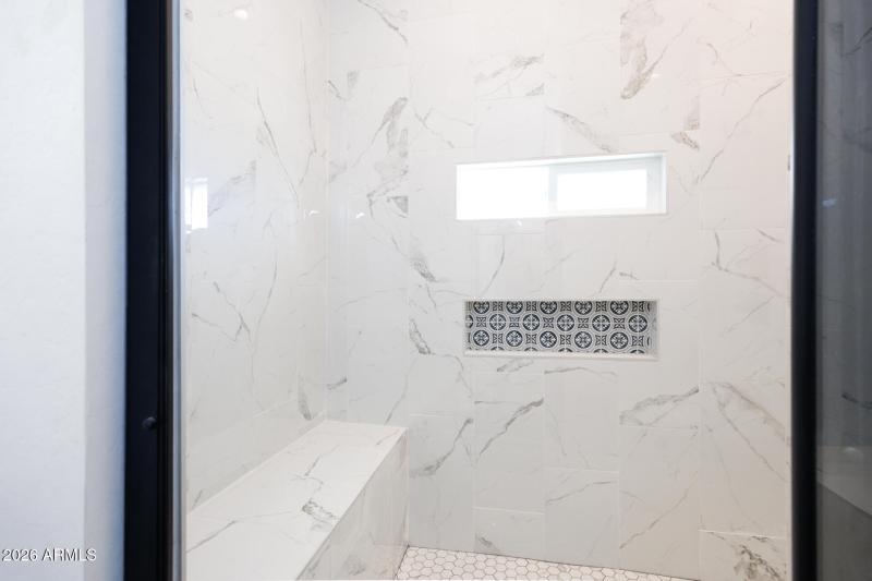 10153 W Wenden - Primary Shower 4