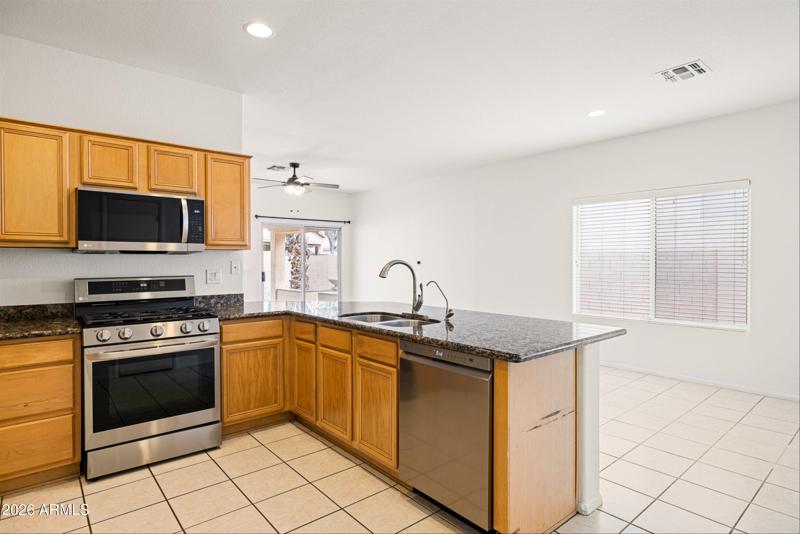 09-898 W Tremaine Ave, Gilbert, AZ, 8523