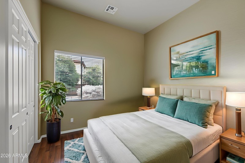 Bedroom-2-pic-1 - Bedroom - Modern - 3 (