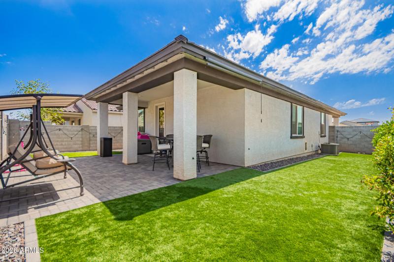 Backyard W/Artificial Turf