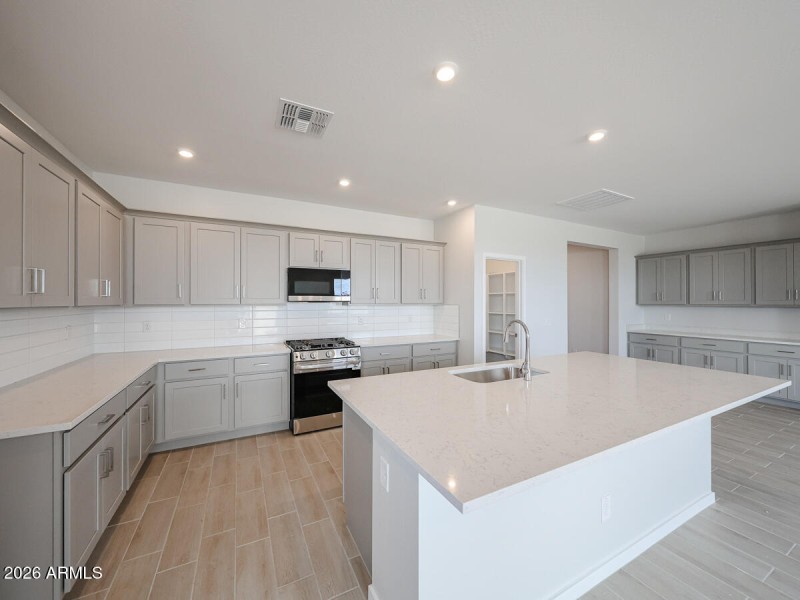 11_Rancho-Vista_by-Century-Communities_A