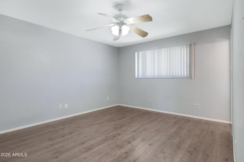 1627 E Fremont Dr-20