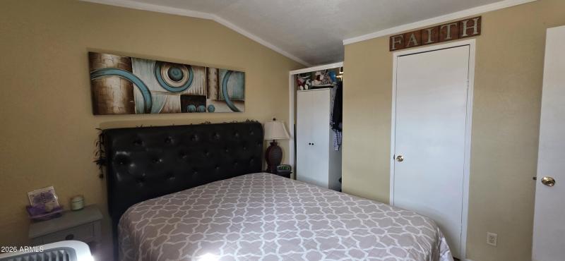 1324 North Saddleback Circle