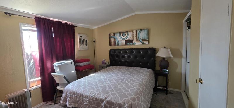 1324 North Saddleback Circle