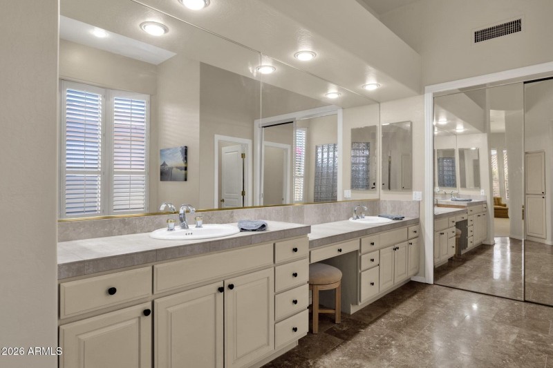 032_Primary Bathroom