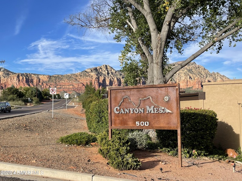 Signage Canyon Mesa CC