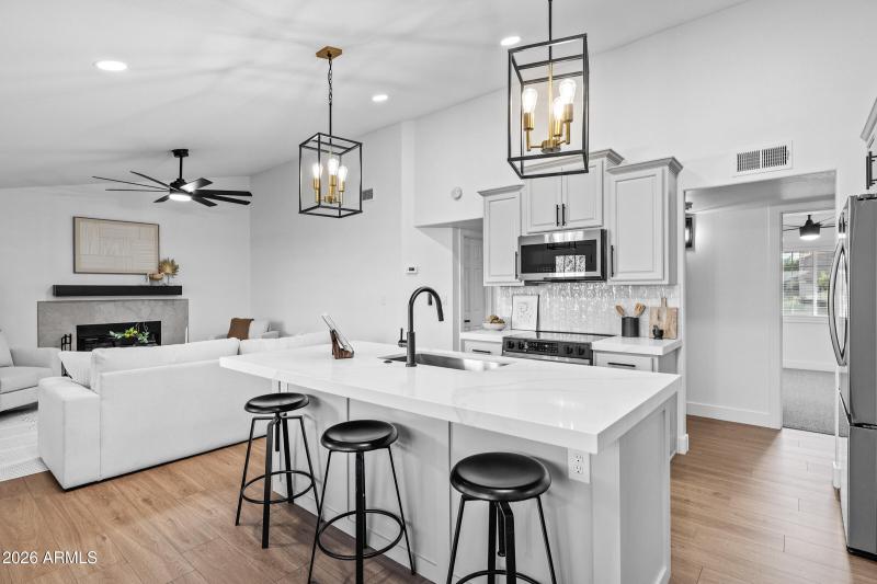 3716 E Dartmouth St-12