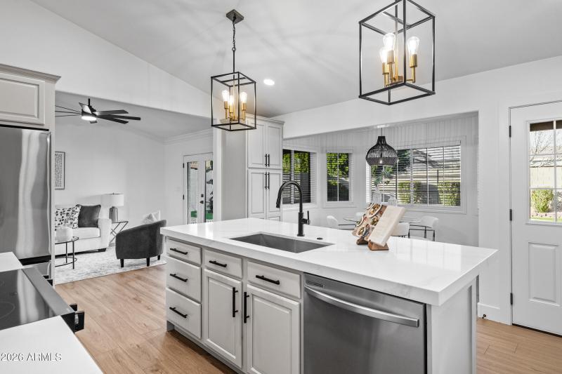 3716 E Dartmouth St-15