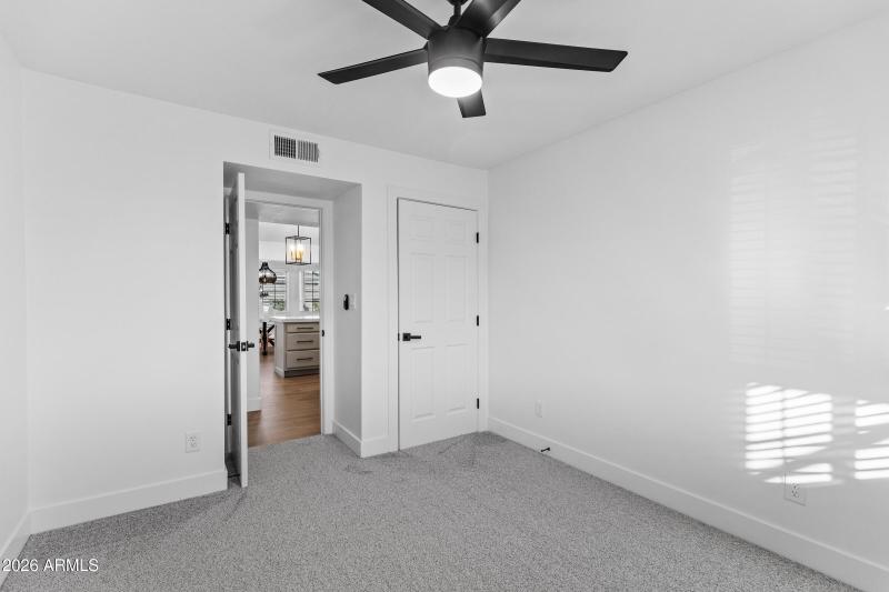 3716 E Dartmouth St-23