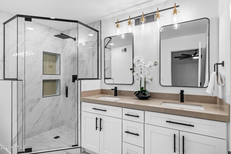 3716 E Dartmouth St-30