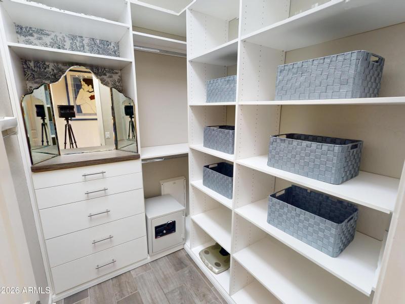 Owner's Closet (His)