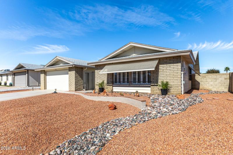 Maintenance free front yard