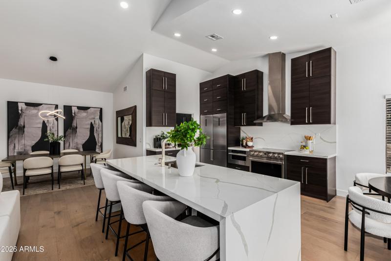 5239 E Kathleen kitcehn view 4