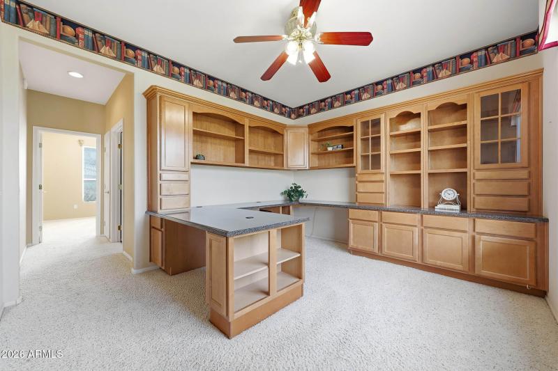 Den with great built-in's