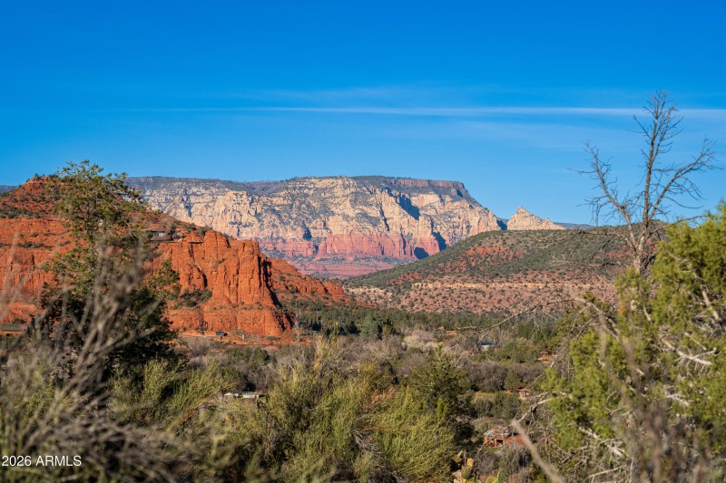 JL_500SmokeTrail-ground-07