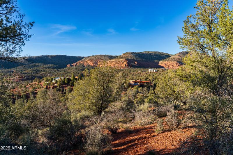 JL_500SmokeTrail-ground-10