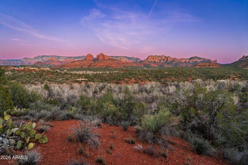 JL_500SmokeTrail-ground-16