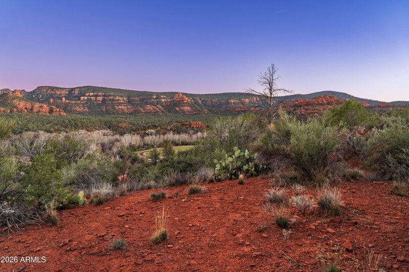 JL_500SmokeTrail-ground-20