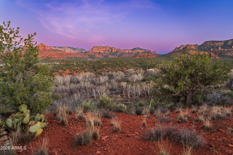 JL_500SmokeTrail-ground-22