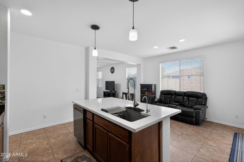 15_27327_N_54th_Ave_Phoenix_AZ_85083-Kit