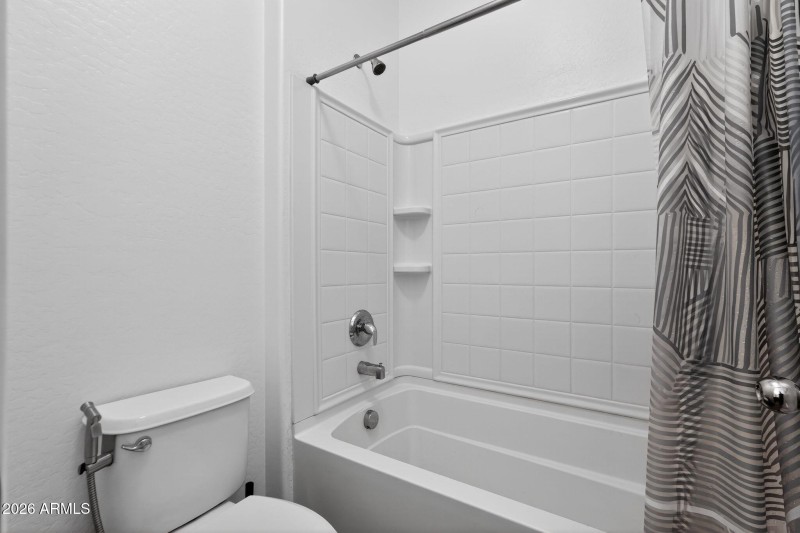 25_27327_N_54th_Ave_Phoenix_AZ_85083-Bat