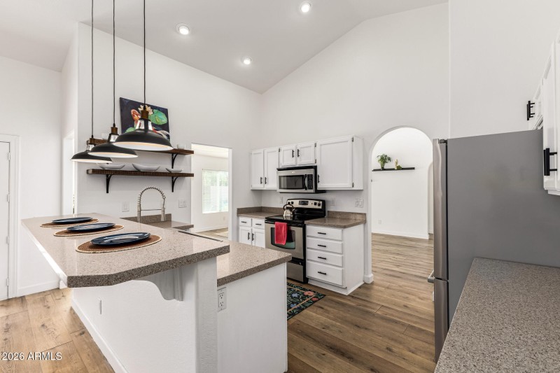 Kitchen/Breakfast Bar