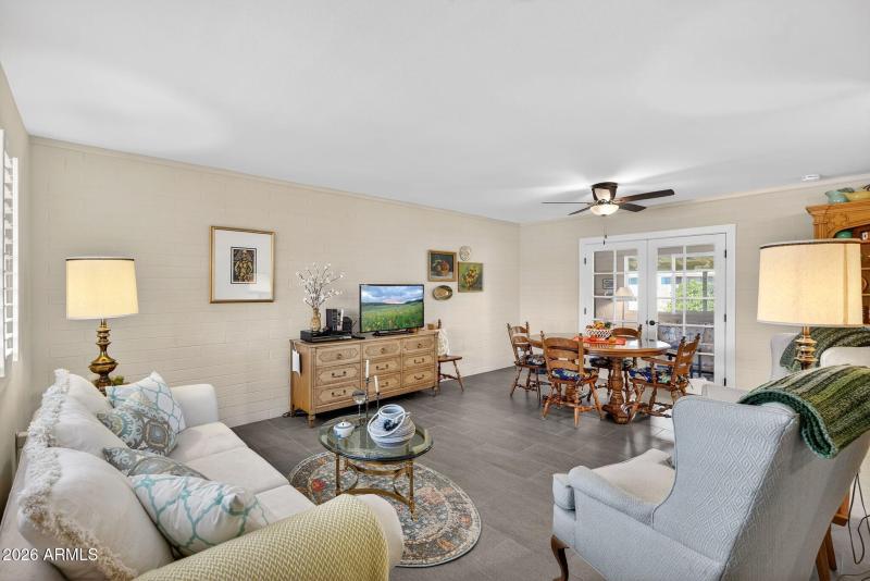 4-web-or-mls-01W Peoria Ave