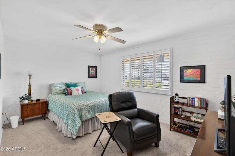 18-web-or-mls-10W Peoria Ave