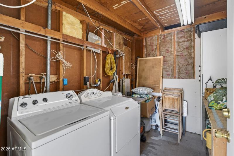 26-web-or-mls-23W Peoria Ave