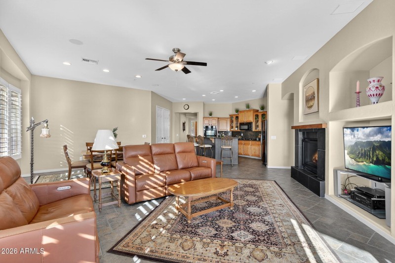 11-web-or-mls-68E Geronimo Rd