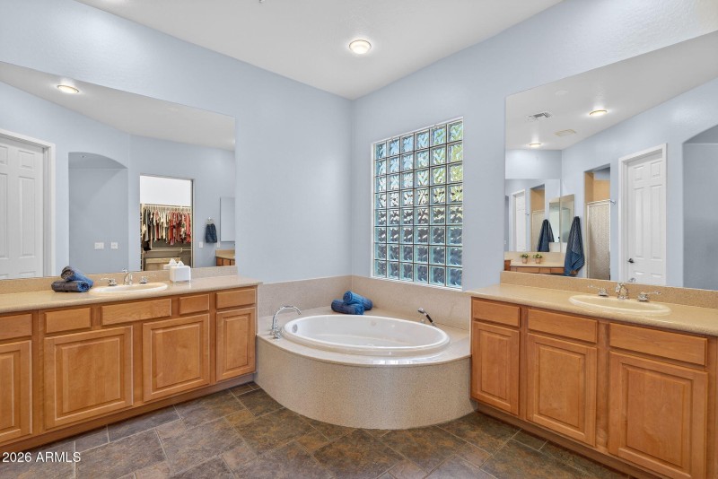 32-web-or-mls-57E Geronimo Rd