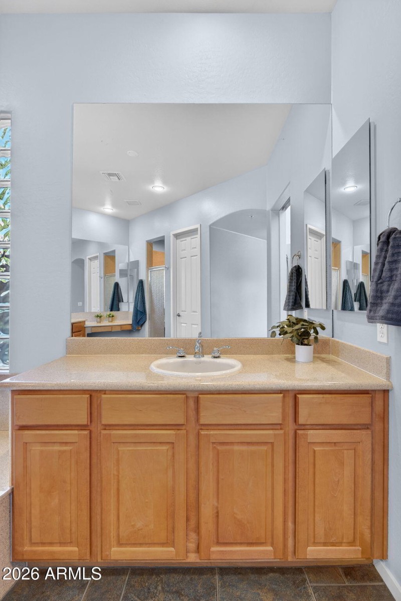 35-web-or-mls-55E Geronimo Rd