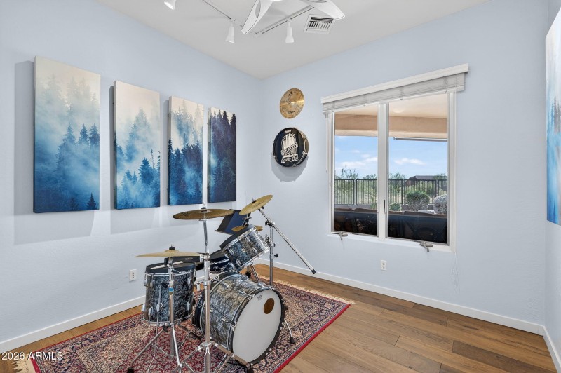 43-web-or-mls-71E Geronimo Rd