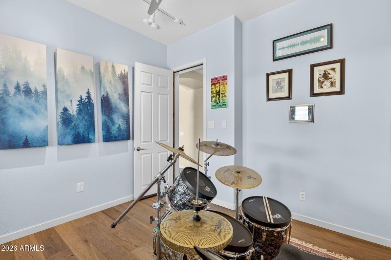 44-web-or-mls-72E Geronimo Rd