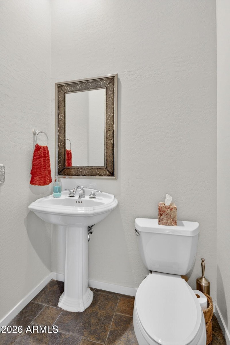 45-web-or-mls-46E Geronimo Rd