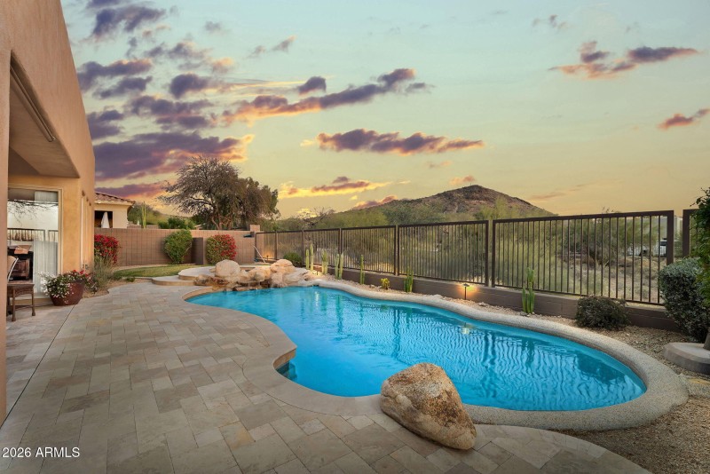 50-web-or-mls-35E Geronimo Rd