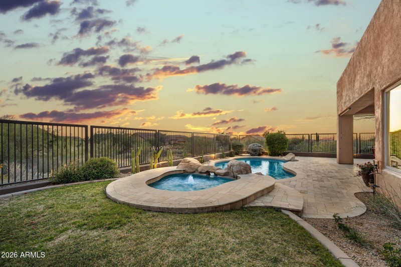 51-web-or-mls-32E Geronimo Rd