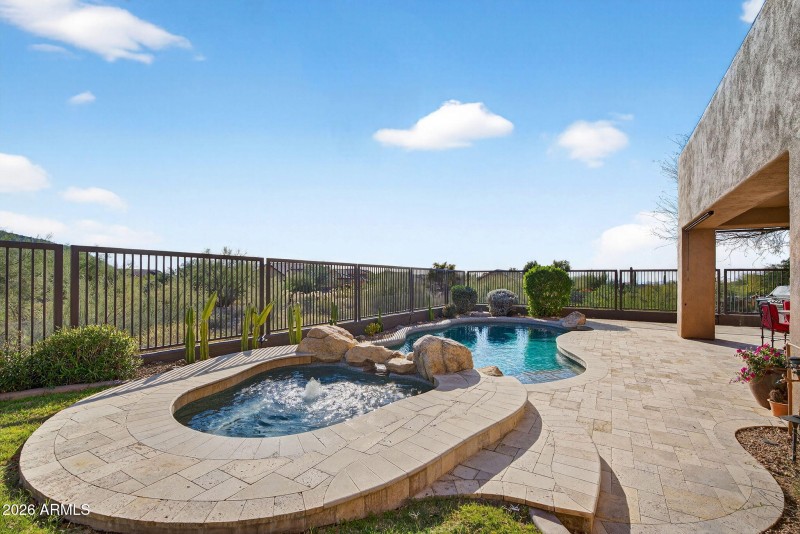 57-web-or-mls-78E Geronimo Rd