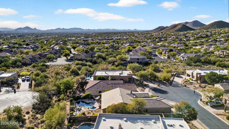 70-web-or-mls-10E Geronimo Rd