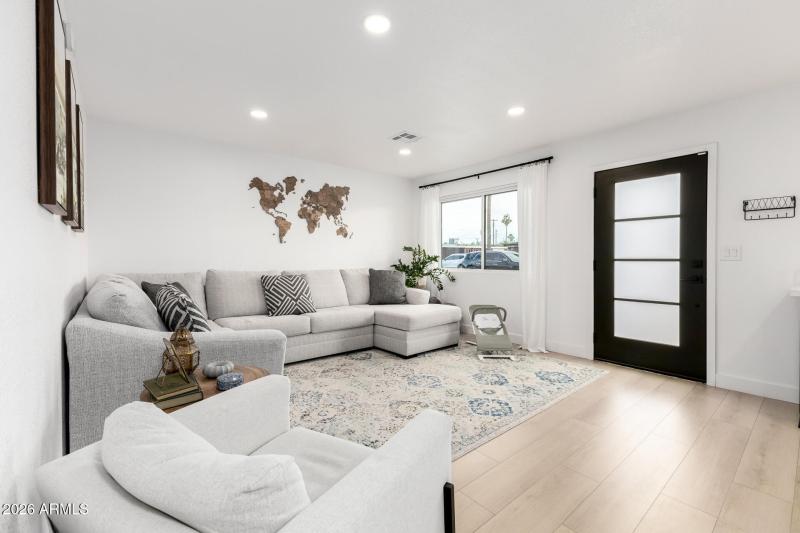 Great Room/Front Entrance